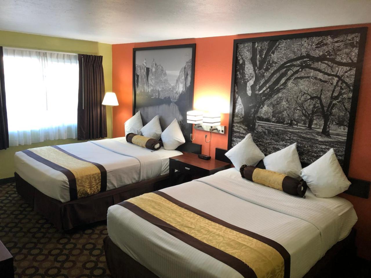 Super 8 By Wyndham Ontario Motel Kültér fotó